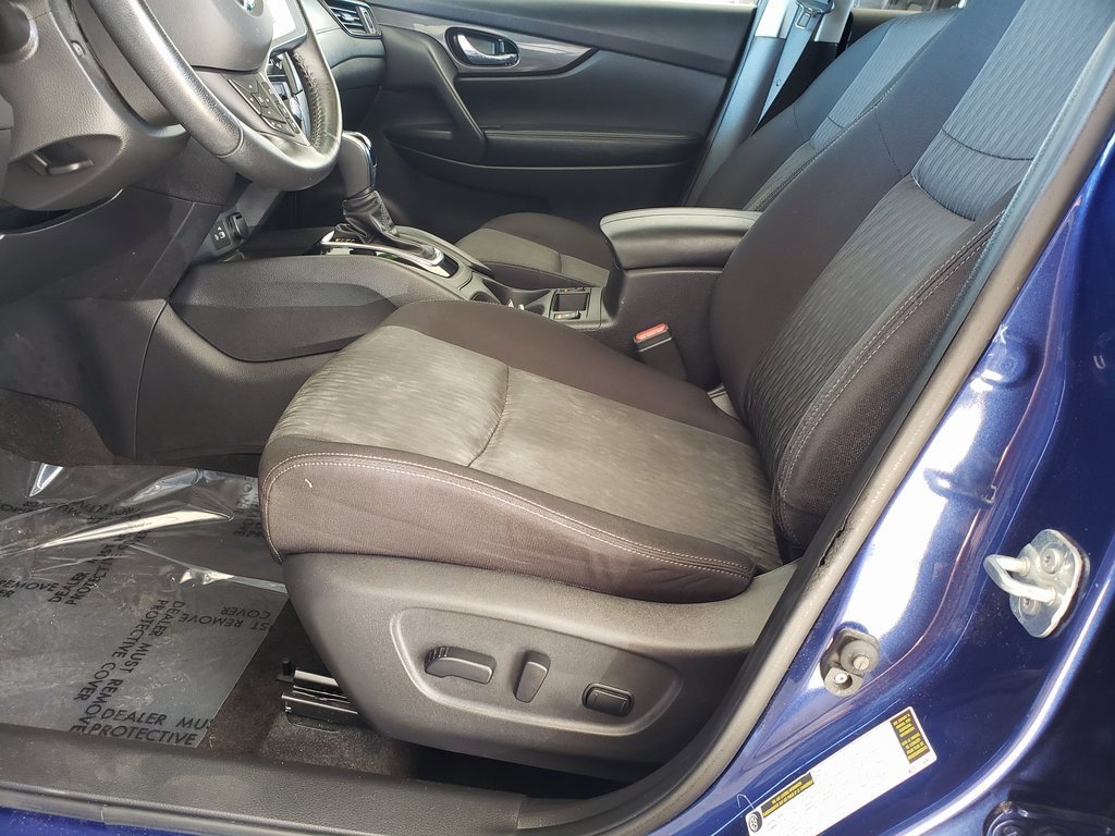 Used 2019 Nissan Rogue SV image 20