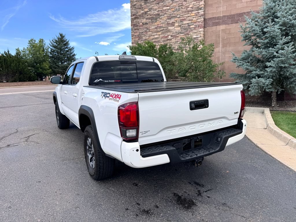 Used 2018 Toyota Tacoma TRD Off-Road w/ Technology Package AWD/4WD image 6