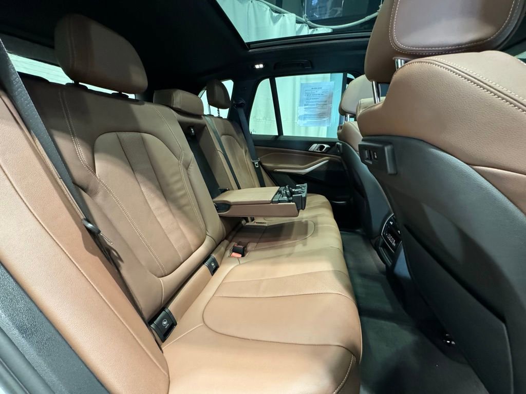 Used 2022 BMW X5 xDrive40i w/ M Sport Package image 26