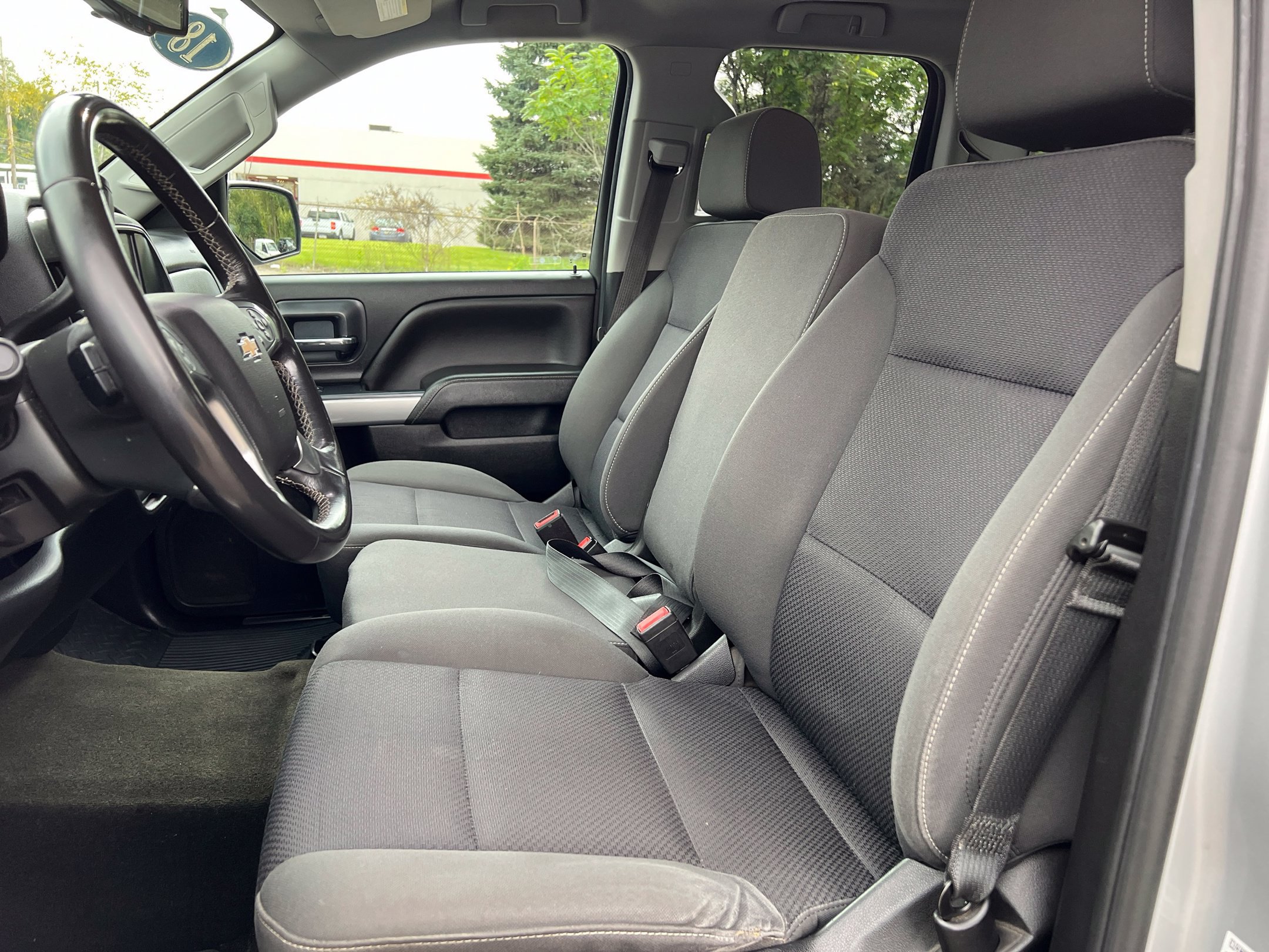 Used 2018 Chevrolet Silverado 1500 LT w/ Redline Edition AWD/4WD image 23