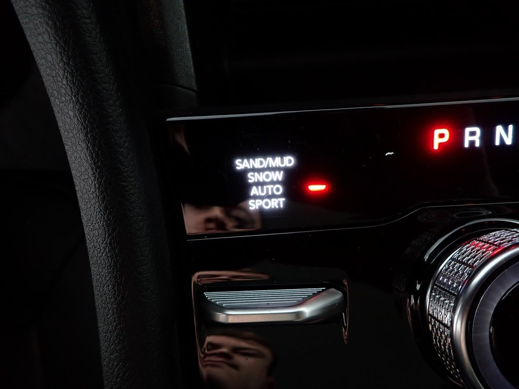 New 2025 Jeep Grand Cherokee L Limited w/ Black Appearance Package image 3