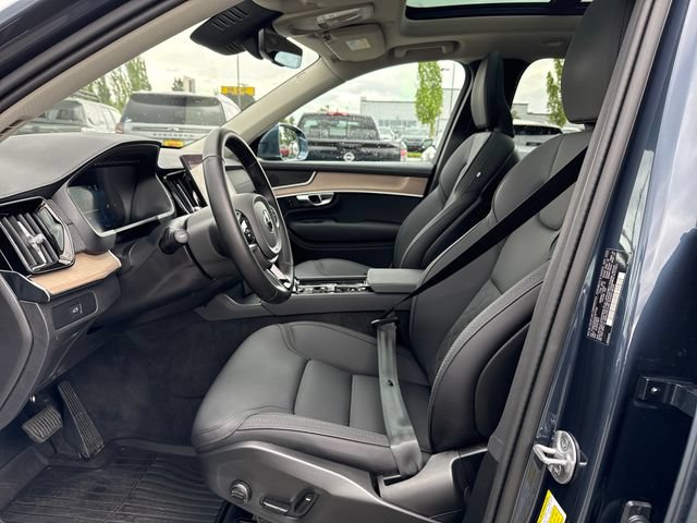 Used 2025 Volvo XC90 B5 Core w/ Protection Package Premier AWD/4WD image 14