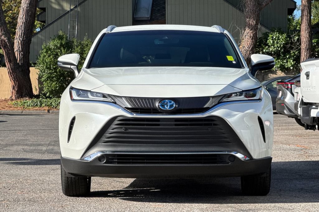 Certified 2022 Toyota Venza XLE AWD/4WD image 8