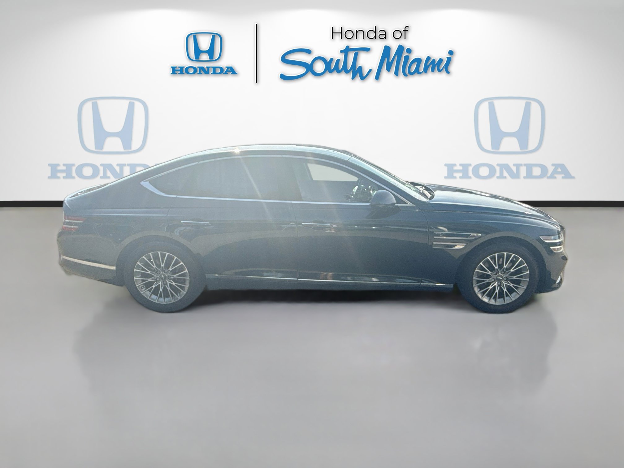 Used 2021 Genesis G80 2.5T RWD image 8