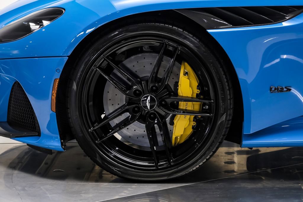 Used 2022 Aston Martin DBS Superleggera RWD image 44
