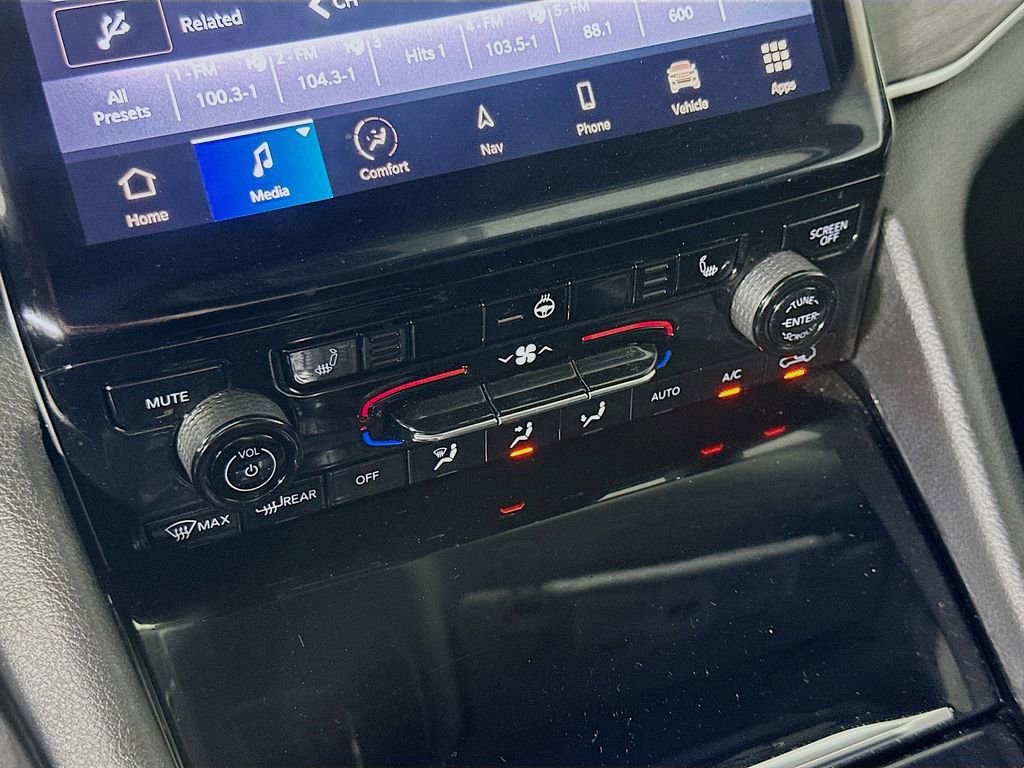 Used 2022 Jeep Grand Cherokee L Limited image 28