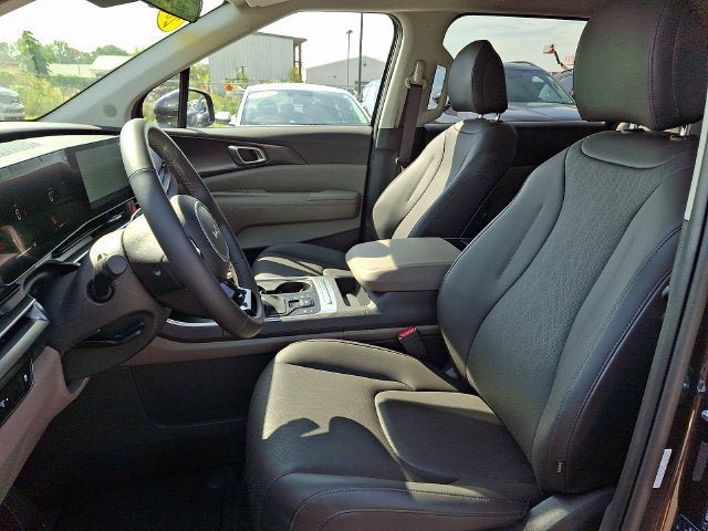 Used 2026 Kia Carnival FWD image 14