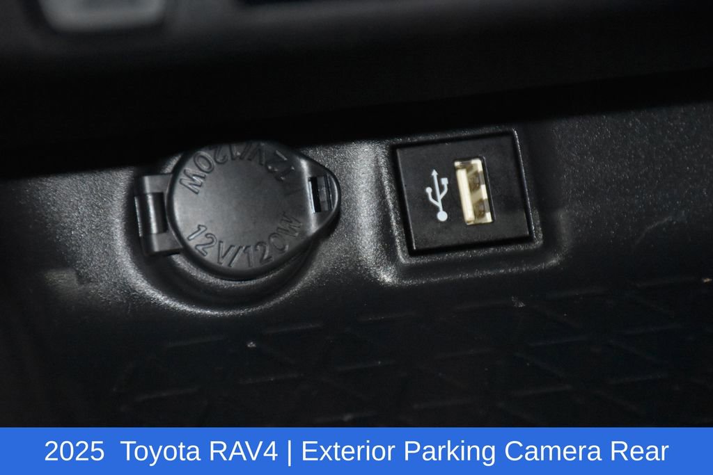 Used 2025 Toyota RAV4 XLE image 18