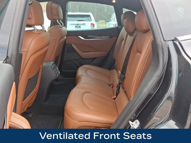 Used 2020 Maserati Levante AWD/4WD image 21