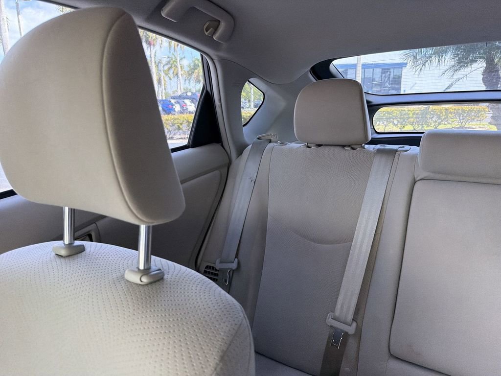 Used 2014 Toyota Prius Three image 13