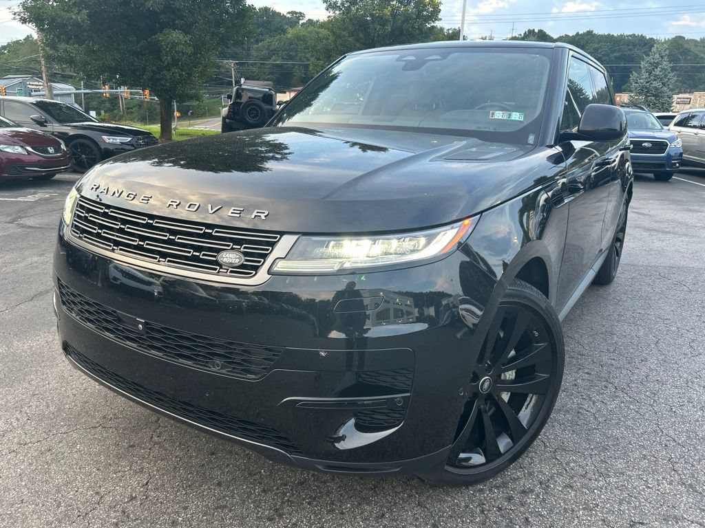 Certified 2025 Land Rover Range Rover Sport SE AWD/4WD image 2
