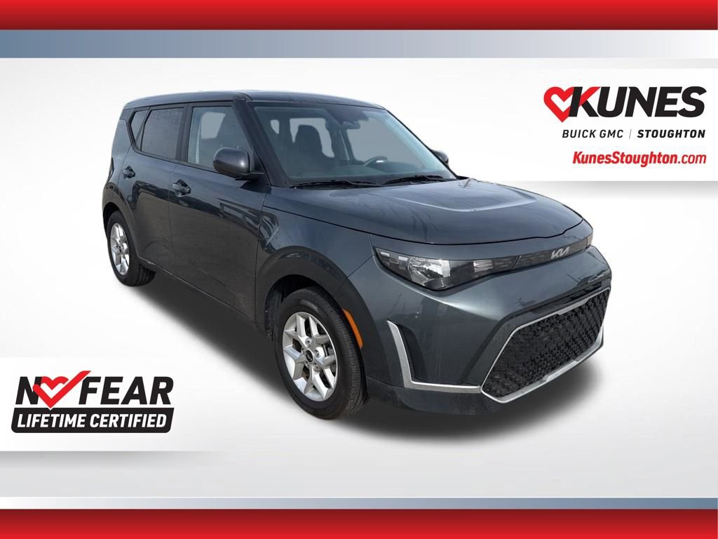 Used 2025 Kia Soul LX w/ LX Technology Package image 4