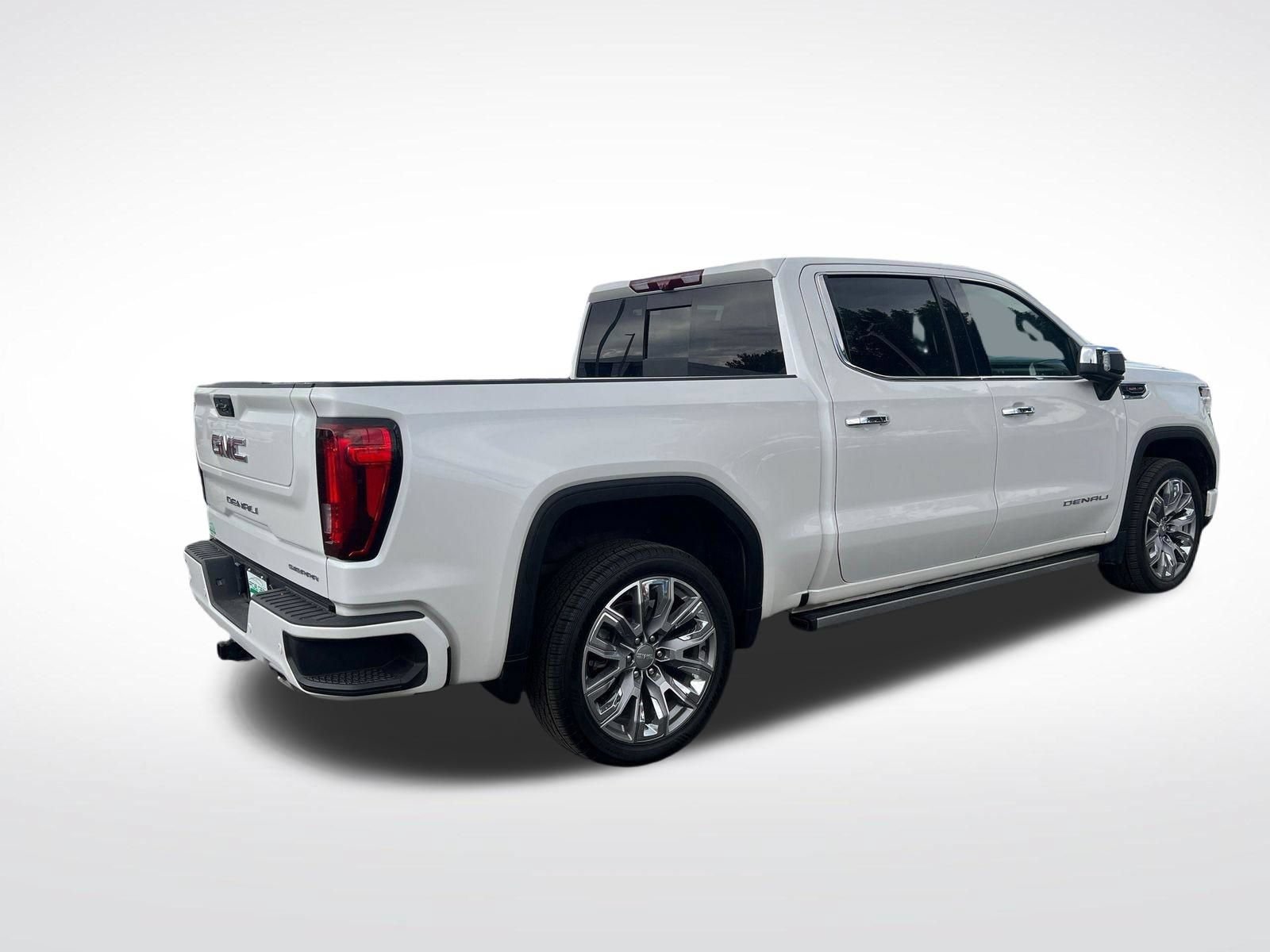 Used 2023 GMC Sierra 1500 Denali w/ Denali Reserve Package AWD/4WD video 3