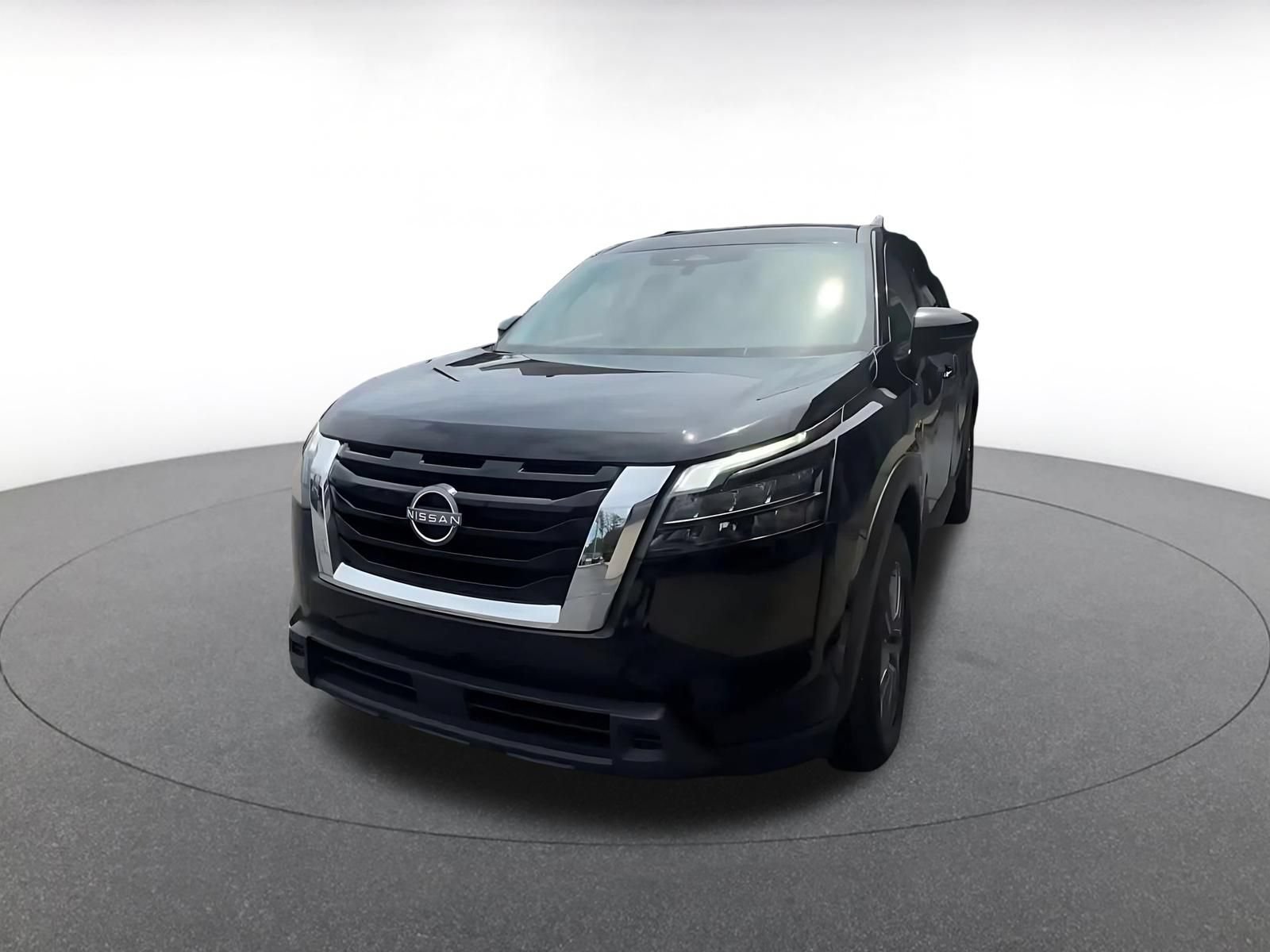 Used 2025 Nissan Pathfinder SV FWD image 6