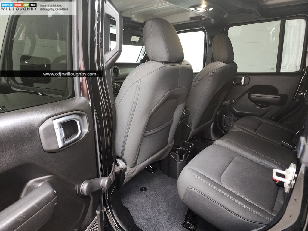 Used 2023 Jeep Wrangler Unlimited Sport AWD/4WD image 22