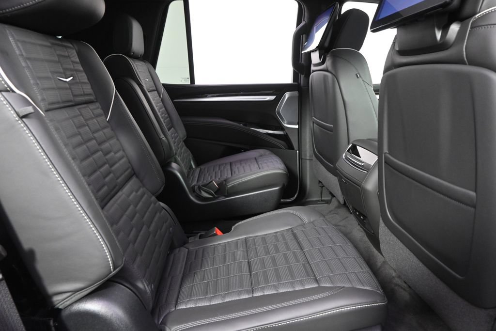 New 2026 Cadillac Escalade Platinum Sport w/ LPO, ONYX Package AWD/4WD image 36
