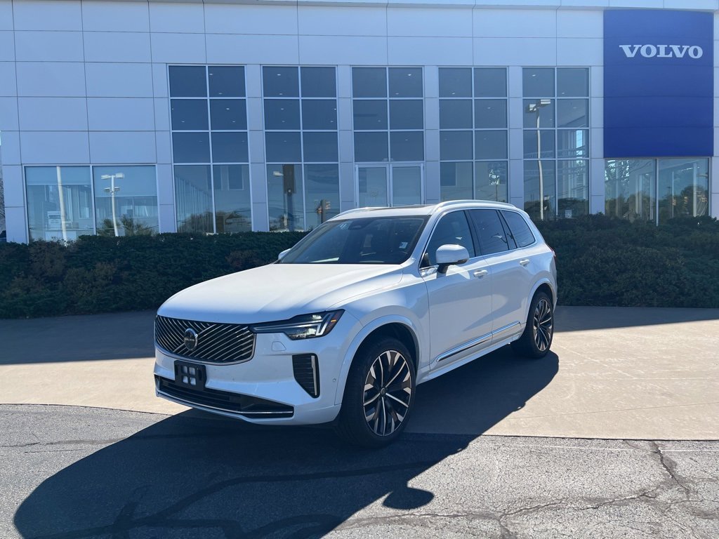 Certified 2025 Volvo XC90 B5 Plus image 38