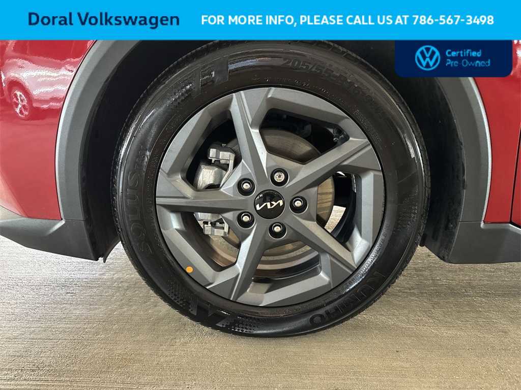 Used 2025 Kia K4 LXS image 10