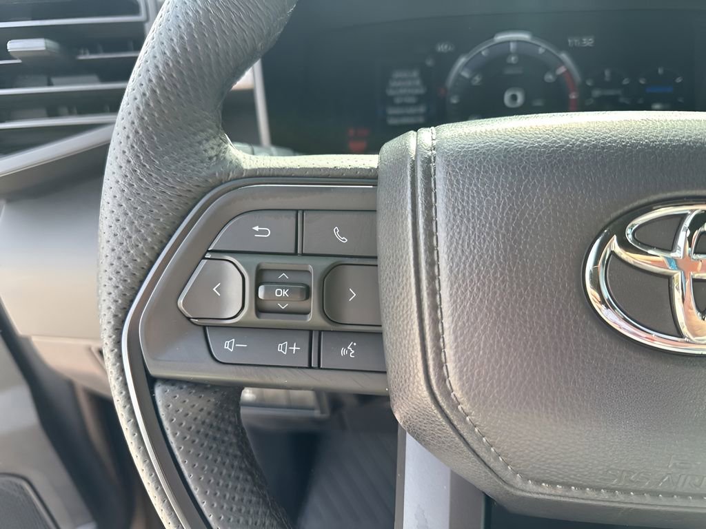 Used 2025 Toyota Tundra TRD Pro AWD/4WD image 31