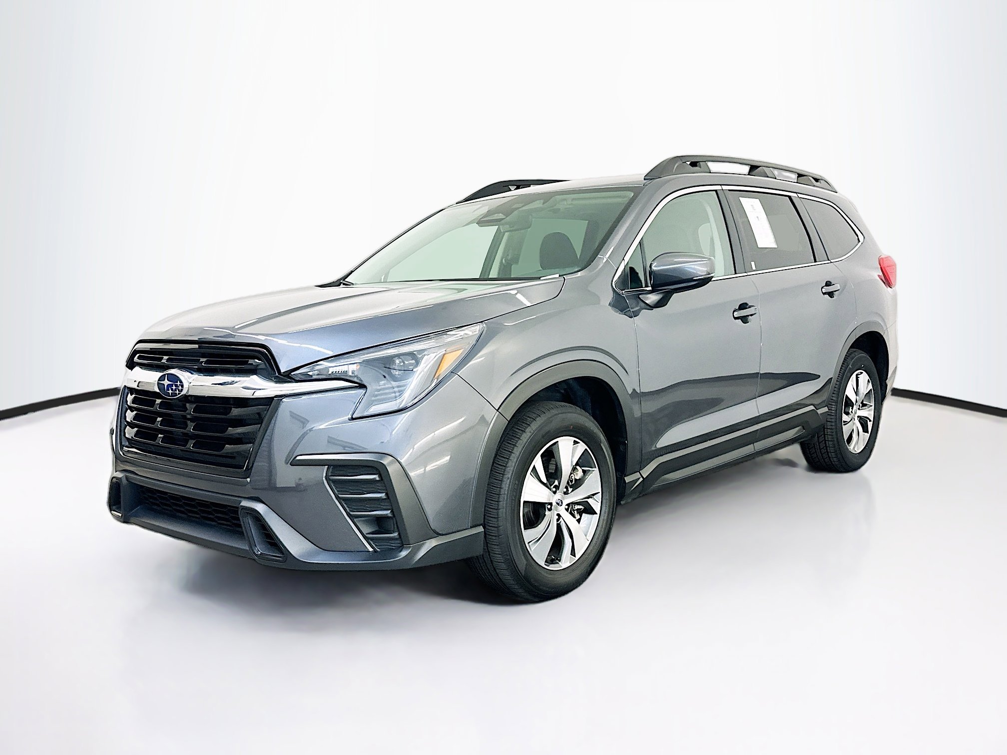 Used 2025 Subaru Ascent Premium image 3