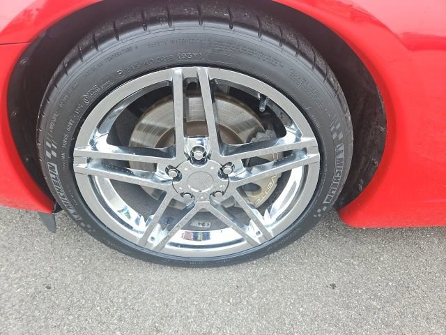 Used 2006 Chevrolet Corvette Convertible w/ Preferred Equipment Group RWD image 17