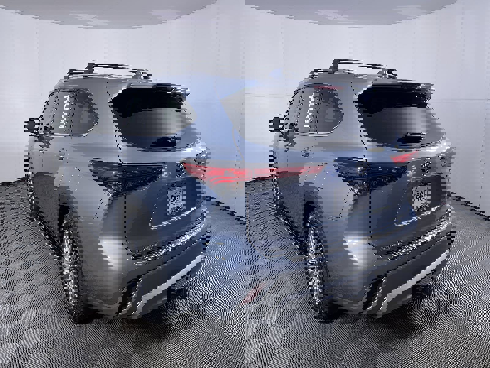 Used 2022 Toyota Highlander Platinum image 25