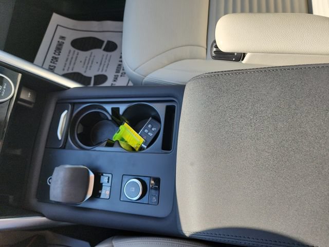 Used 2023 Land Rover Discovery S AWD/4WD image 15