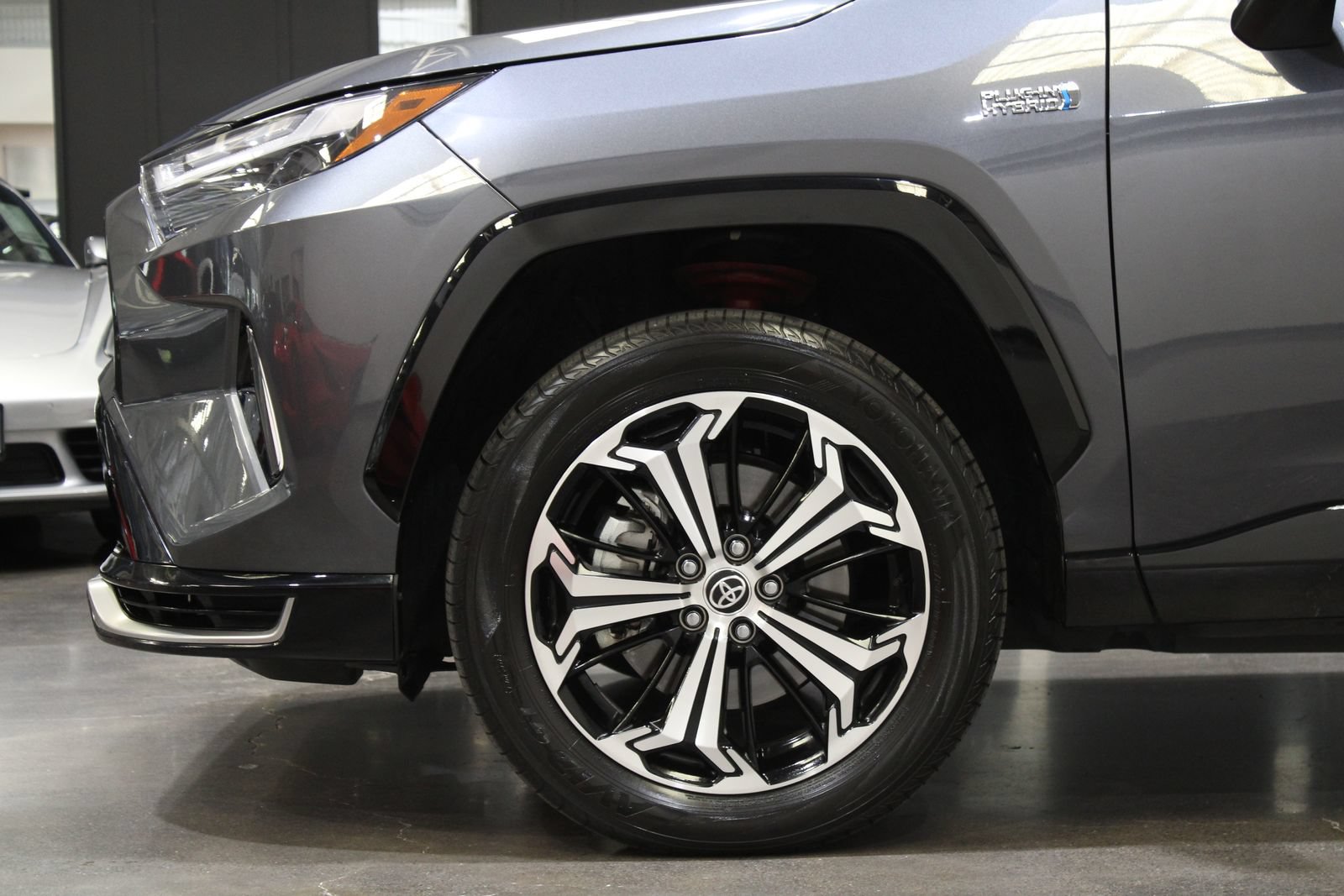 Used 2022 Toyota RAV4 XSE AWD/4WD image 9