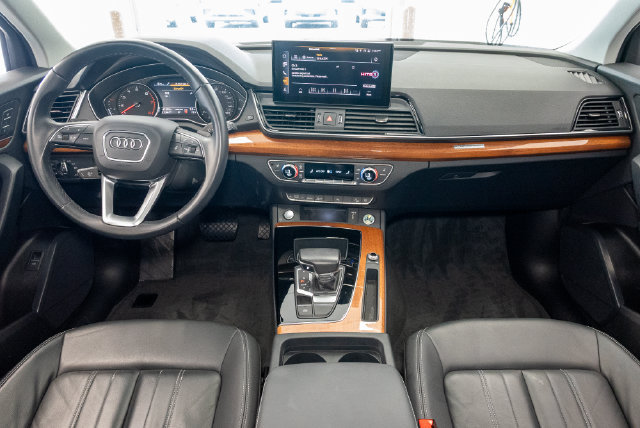 Used 2023 Audi Q5 2.0T Premium w/ Convenience Package AWD/4WD image 27