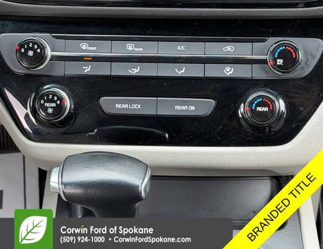 Used 2018 Kia Sedona LX w/ LX Essentials Premium Package FWD image 27