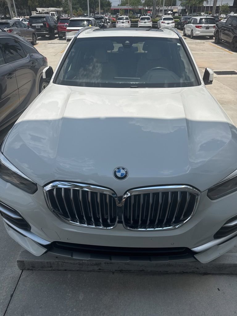 Used 2021 BMW X5 sDrive40i w/ Convenience Package RWD image 3