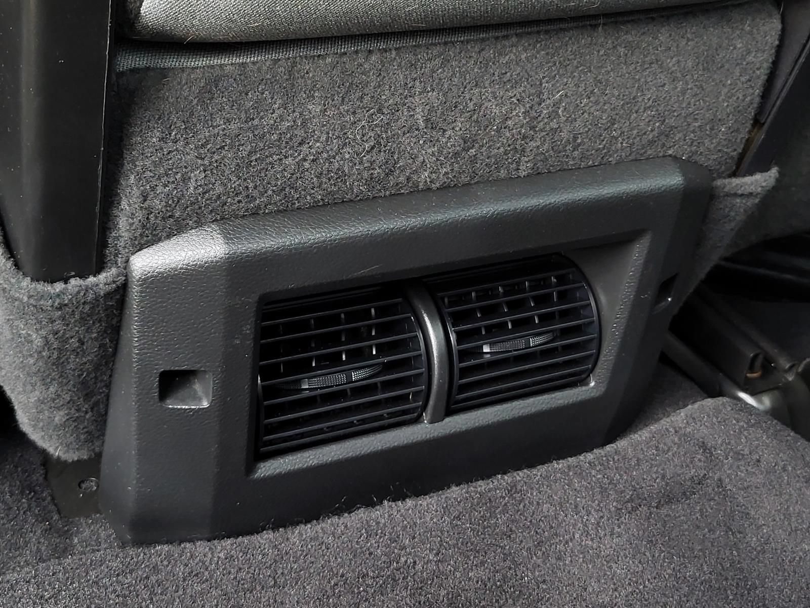 Used 2022 RAM 1500 Classic SLT AWD/4WD image 14
