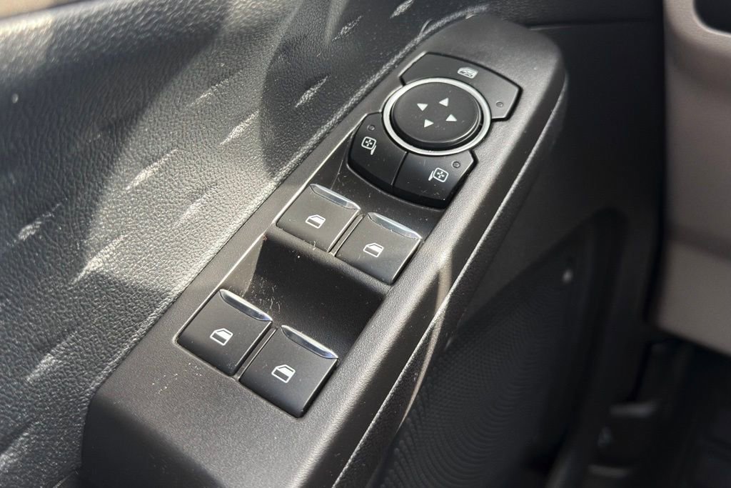 Used 2020 Ford Escape SE image 8