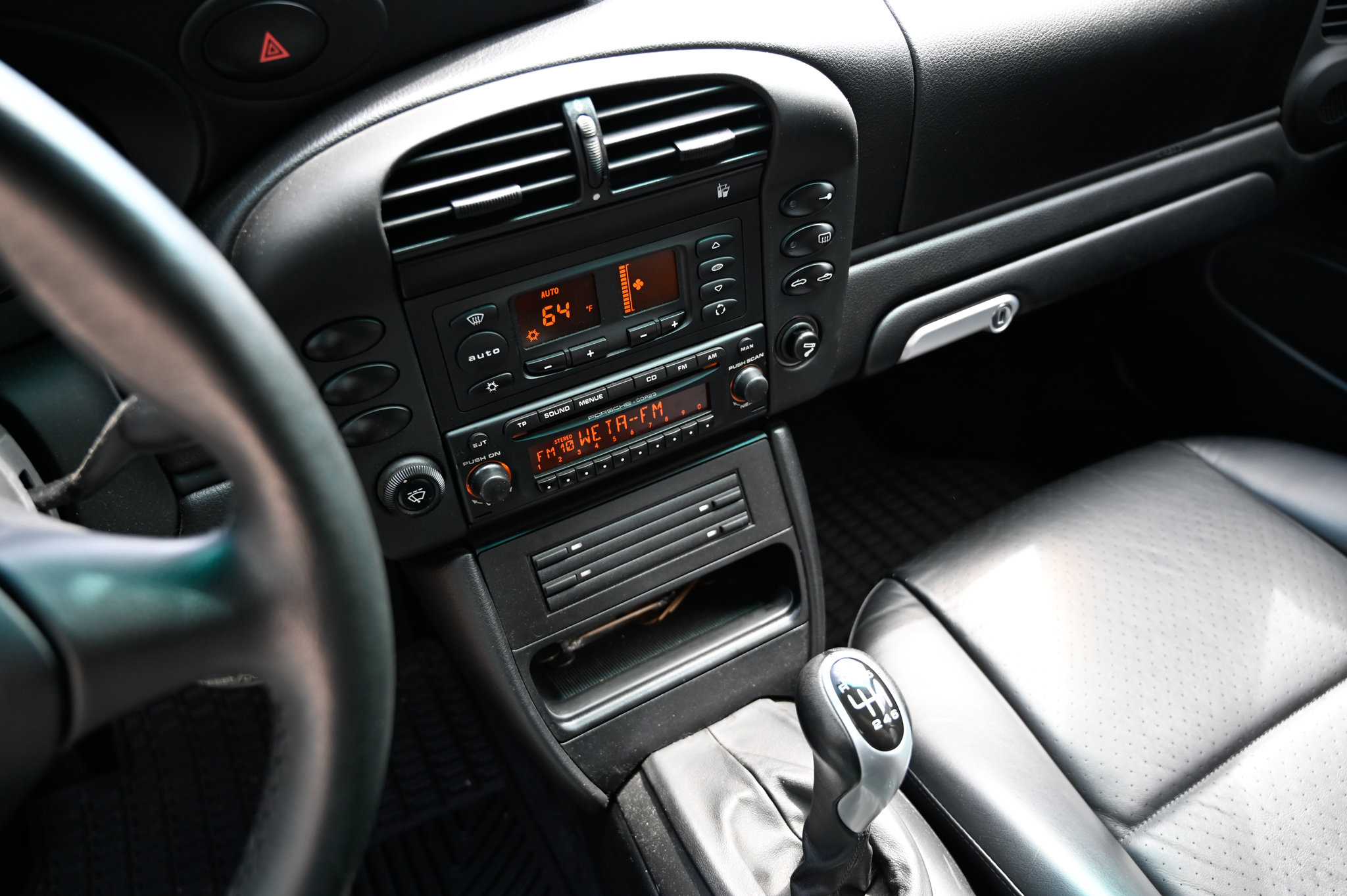 Used 2004 Porsche 911 Carrera RWD image 25