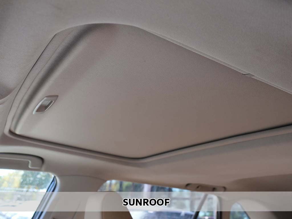 Used 2019 Toyota RAV4 XLE w/ Convenience Package FWD image 3