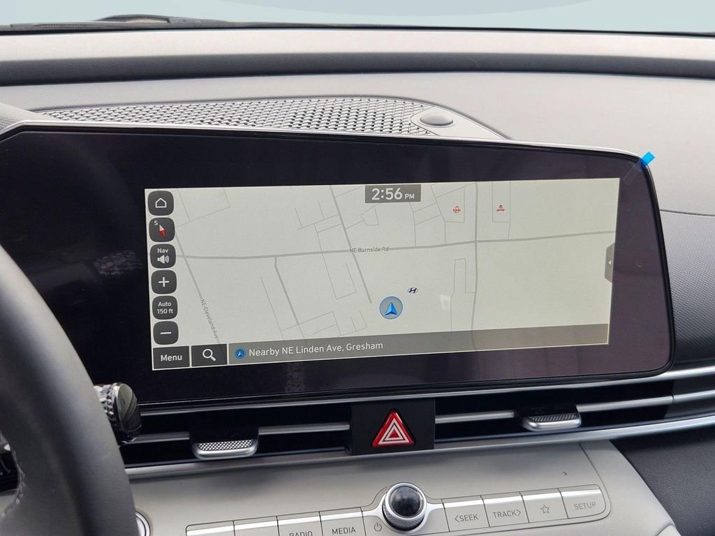 Certified 2025 Hyundai Elantra Limited w/ Cargo Package image 18