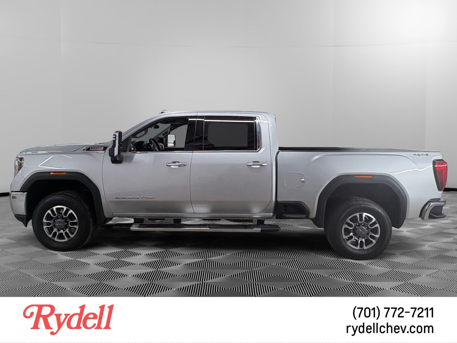 Used 2023 GMC Sierra 2500 SLT w/ SLT Convenience Package AWD/4WD image 2