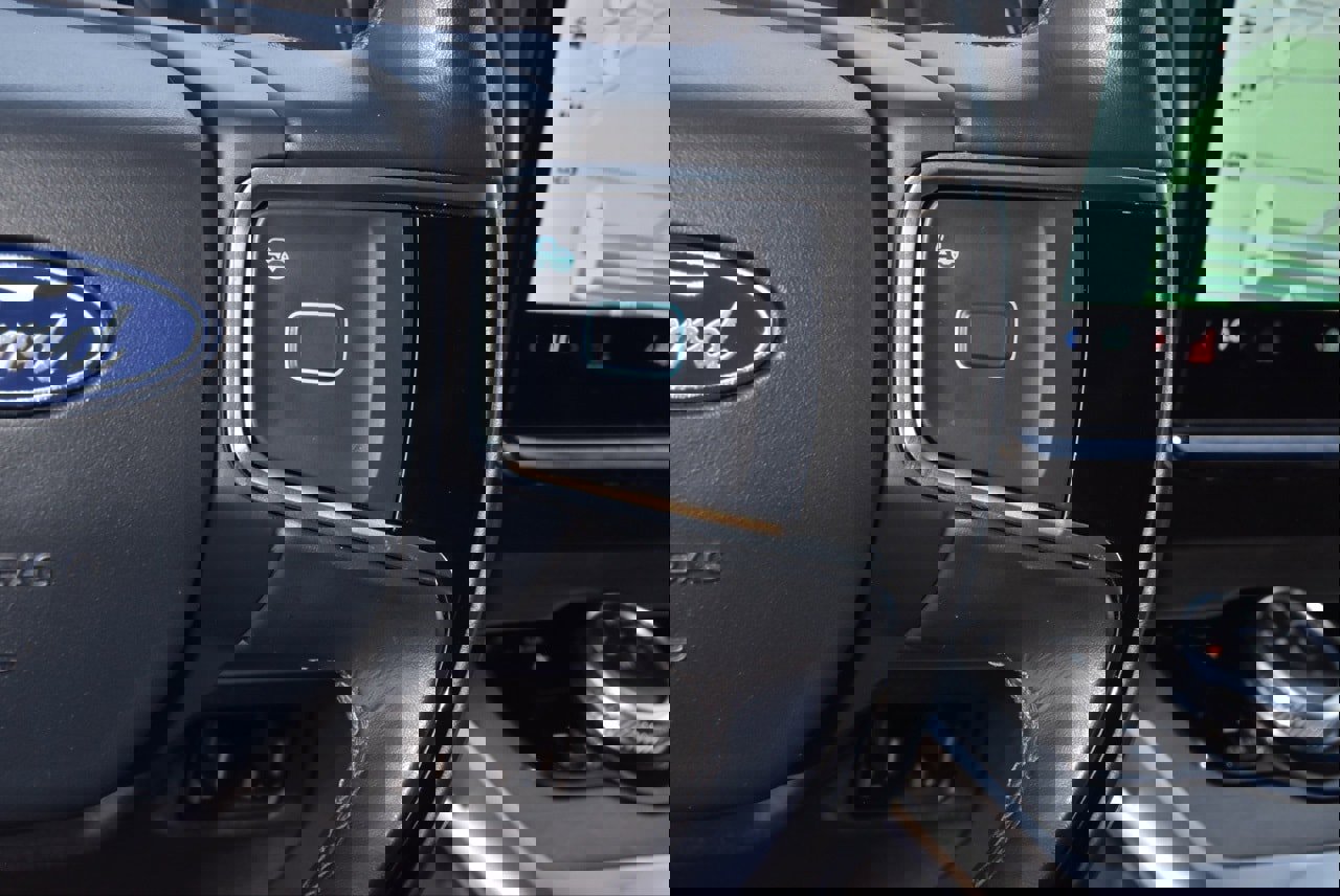 Certified 2025 Ford Expedition Platinum image 25