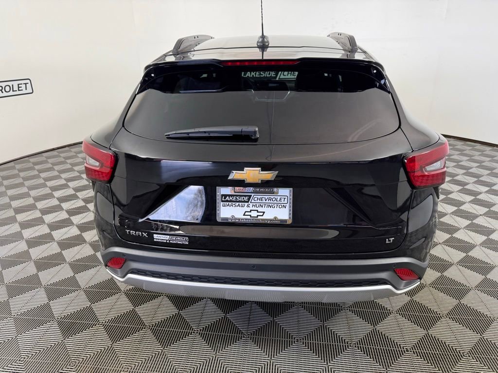 New 2026 Chevrolet Trax LT w/ Driver Confidence Package FWD image 5