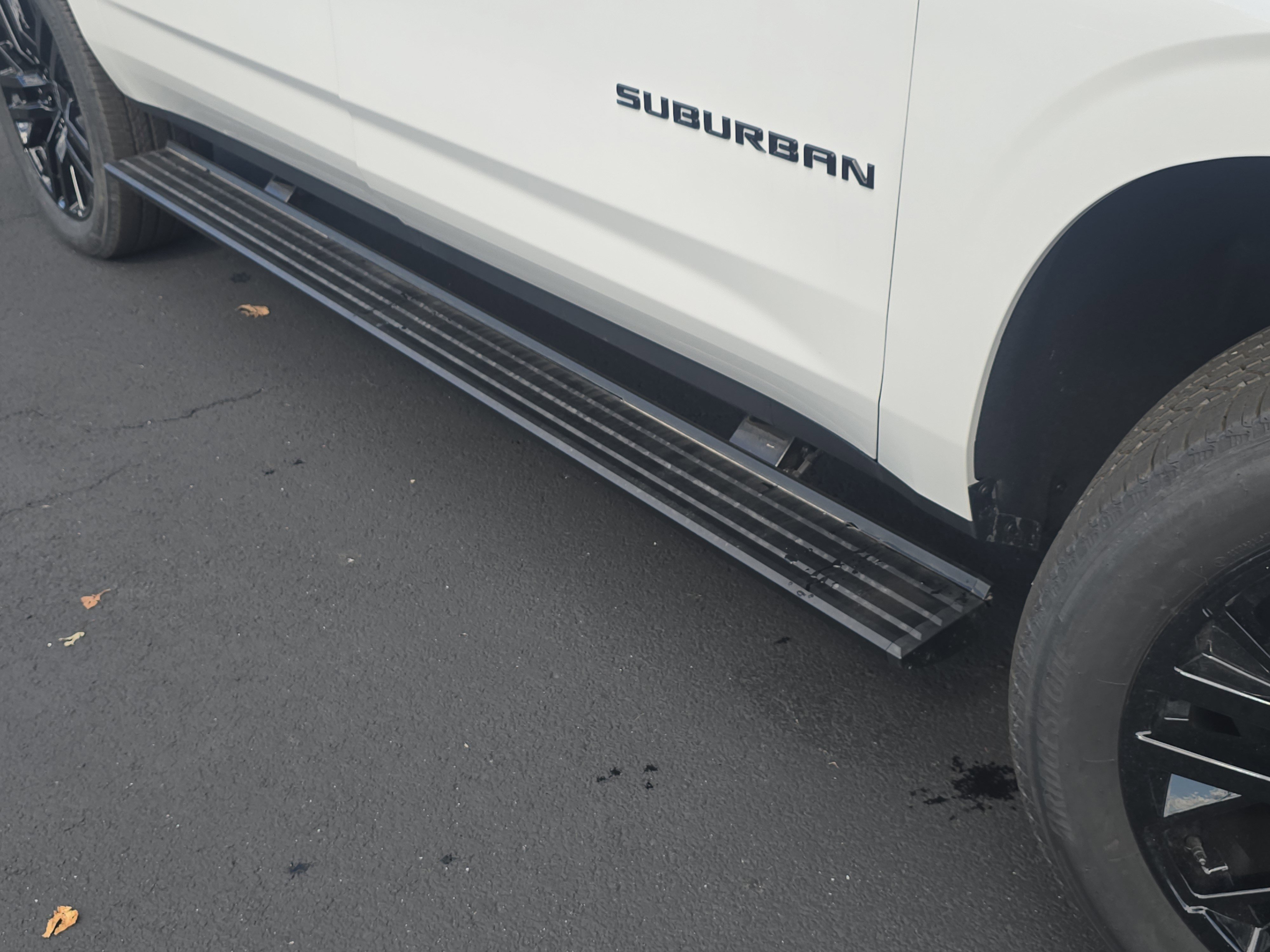 New 2025 Chevrolet Suburban Premier image 19