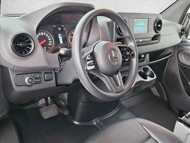 Used 2024 Mercedes-Benz Sprinter 2500 image 8