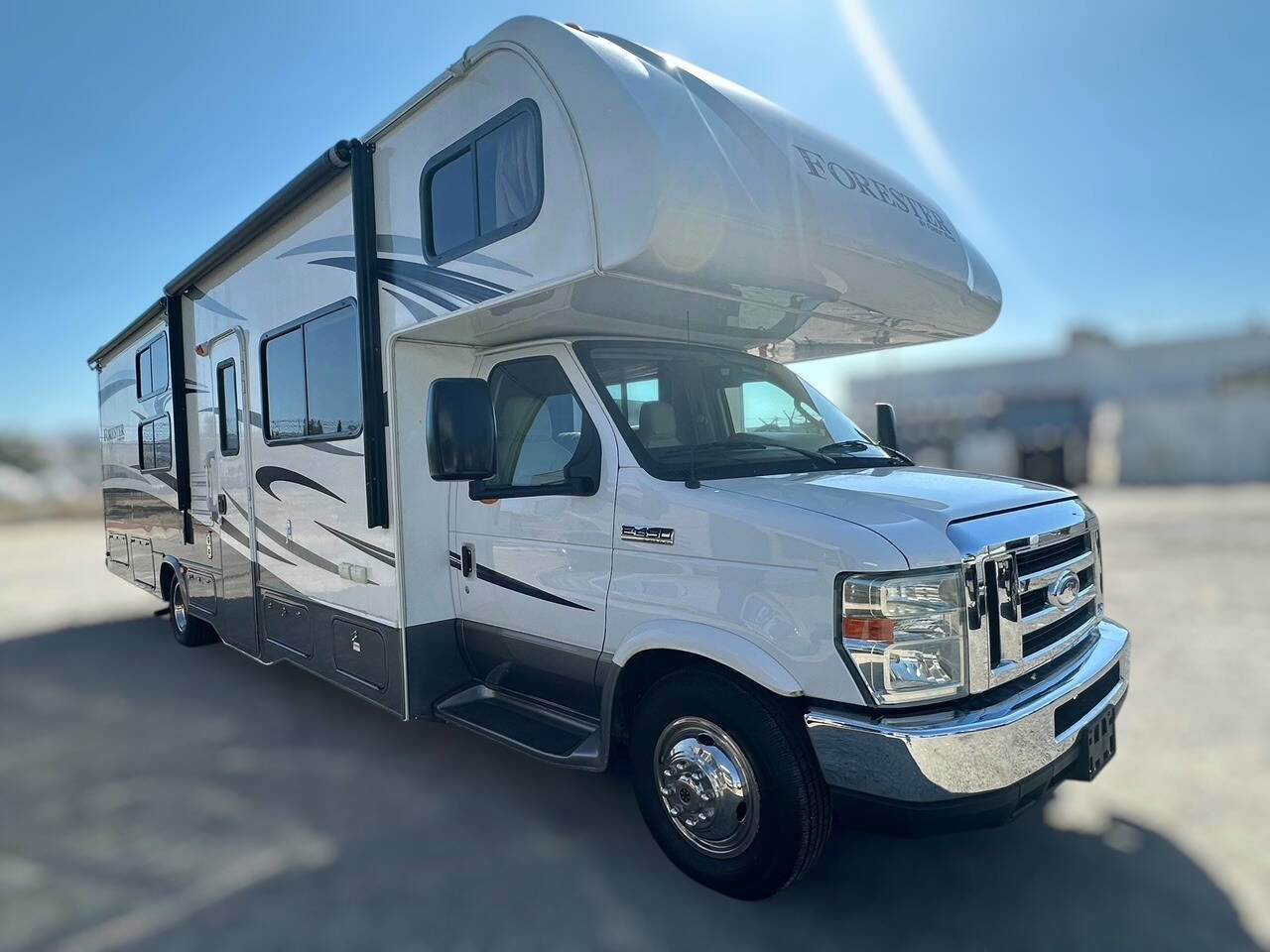 Used 2015 Ford E-450 and Econoline 450 Super Duty w/ Motorhome Prep Package