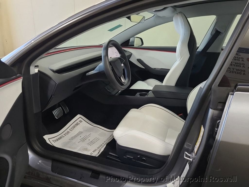 Used 2025 Tesla Model 3 Performance AWD/4WD image 3