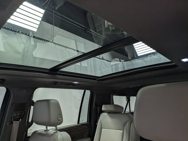 Certified 2023 Chevrolet Suburban Z71 AWD/4WD image 13