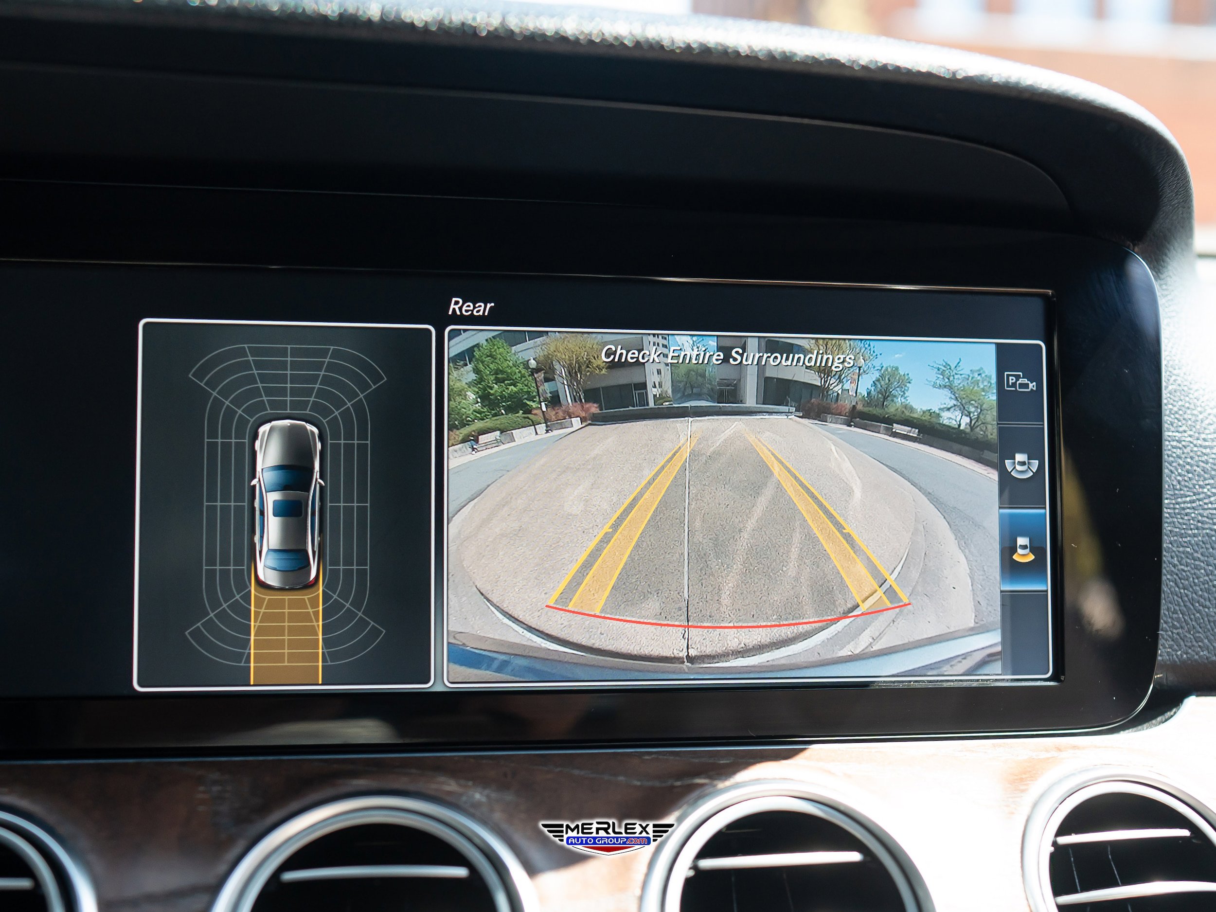 Used 2017 Mercedes-Benz E 300 image 32