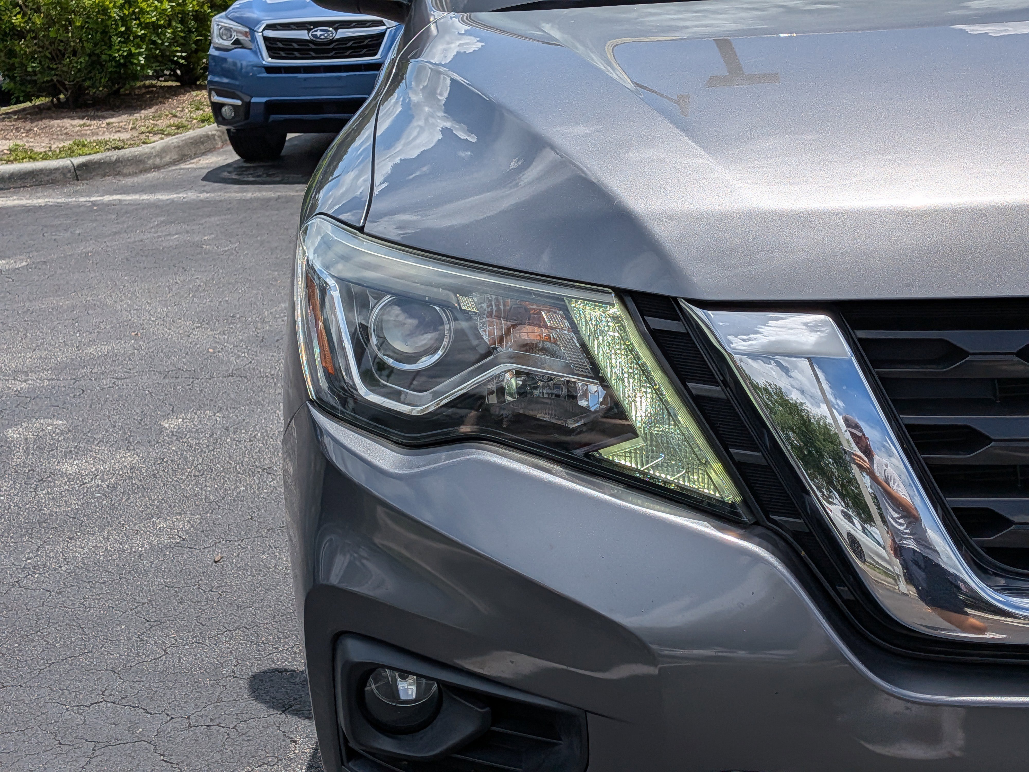 Used 2020 Nissan Pathfinder SV image 10