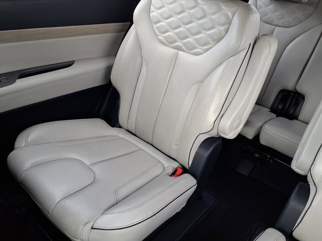 Used 2021 Hyundai Palisade Limited image 22