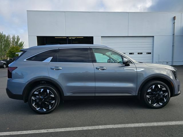 Certified 2025 Kia Sorento EX w/ Panoramic Sunroof Package AWD/4WD image 7