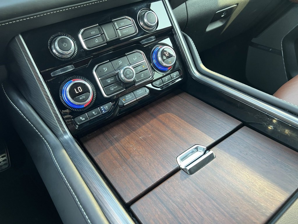 Used 2024 GMC Yukon XL Denali Ultimate image 19