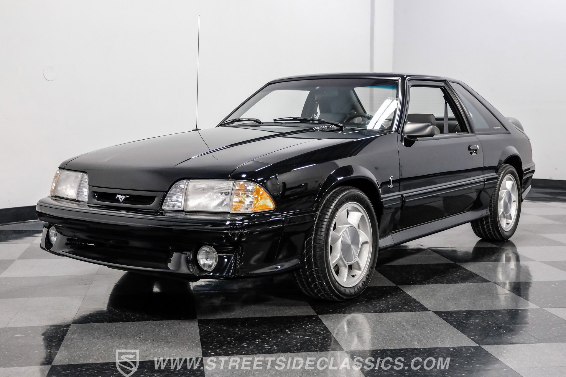 Used 1993 Ford Mustang Cobra image 18